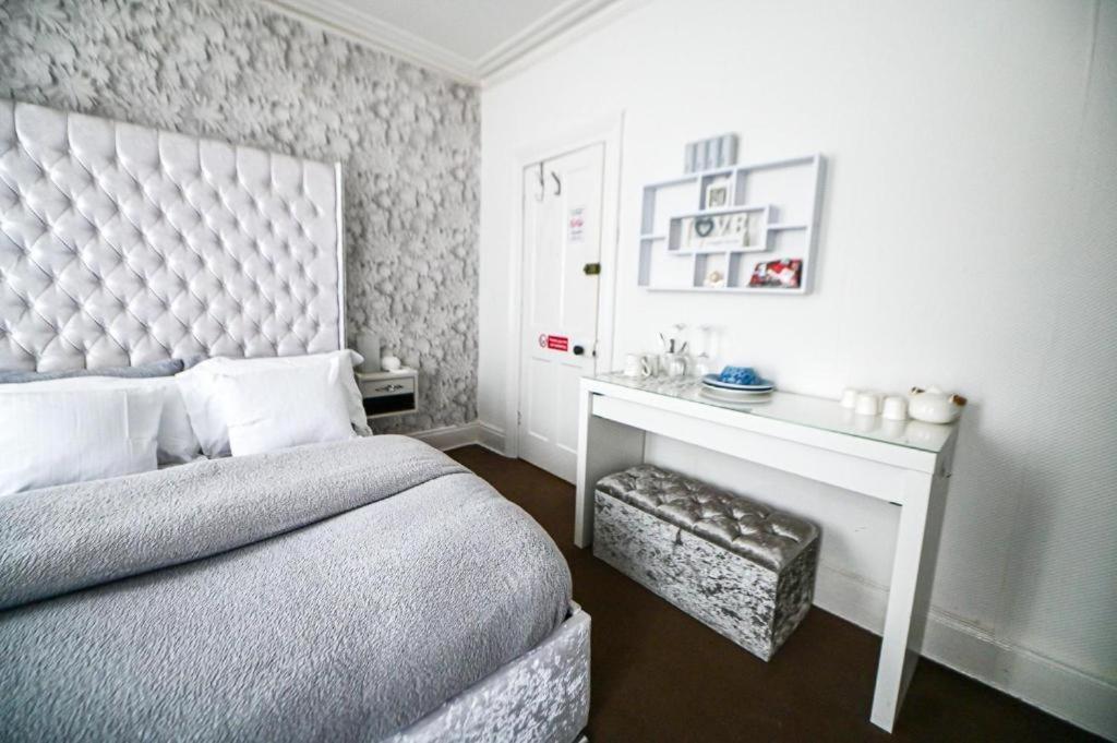 Aunty Katie'S House, Ni Tourist Board Certified With Free Continental Breakfast Appartement Belfast Buitenkant foto