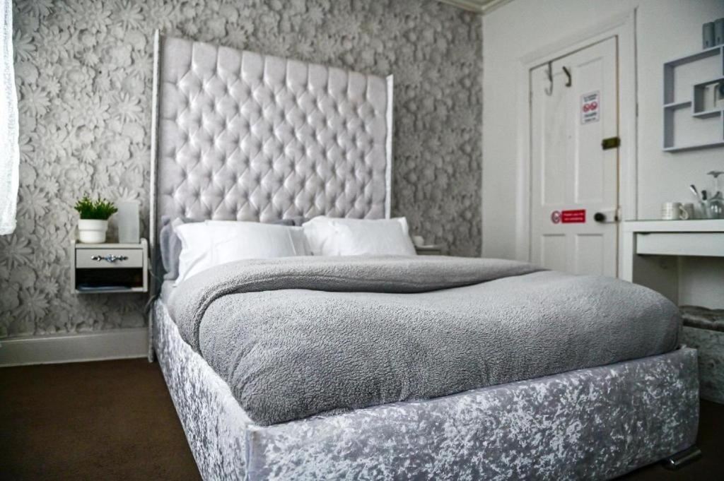 Aunty Katie'S House, Ni Tourist Board Certified With Free Continental Breakfast Appartement Belfast Buitenkant foto